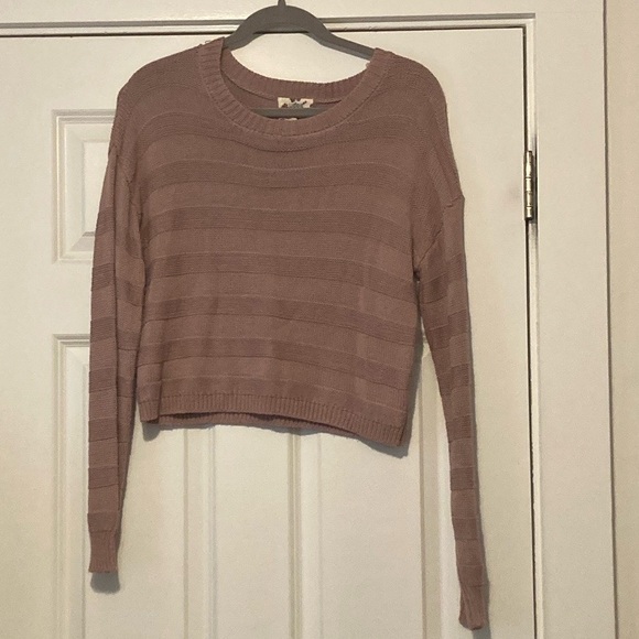 Sweater - Picture 1 of 4